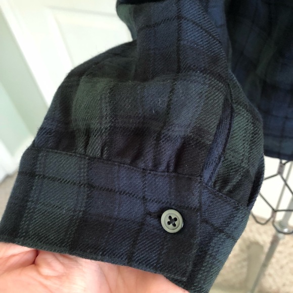 COPY - Madewell Market Popover Shirt in Dark Plaid - Picture 7 of 10